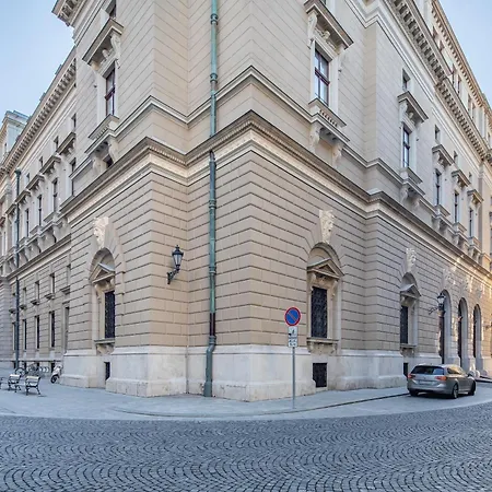Opera Apartament *